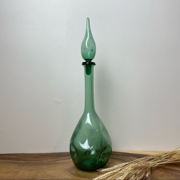 Emerald Green Genie Bottle, Mid Century Art Glass Decanter, Pinched Glass Bottle - Picture 8 of 10